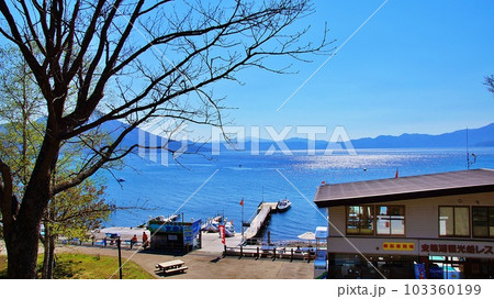 北海道 支笏湖 湖畔の風景 北海道 支笏湖 湖畔の風景 103360199
