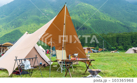 「静岡県」タープとテントを連結してキャンプ 「静岡県」タープとテントを連結してキャンプ 103365968