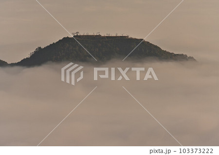 秋の向山連山 秋の向山連山 103373222