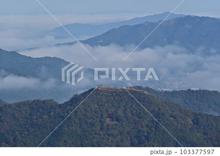 秋の向山連山 秋の向山連山 103377597