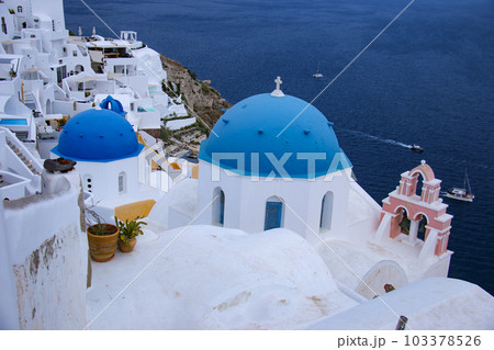 ギリシャ紀行　エーゲ海の島々　サントリーニ島　イア 103378526