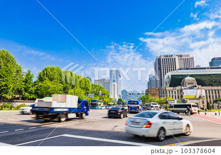 ソウル　朝の世宗大路 103378604