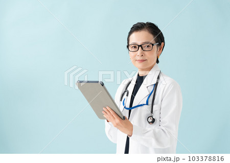 白衣の女性 医療 白衣の女性 医療 103378816