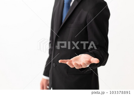 ビジネスイメージ　手元　合成素材 103378891