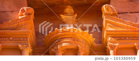 Petra, Jordan Siq, Treasury, banner, close-up 103380959