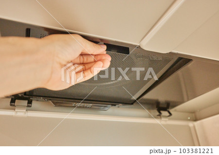 レンジフードのファン 内部 手 掃除 レンジフードのファン 内部 手 掃除 103381221