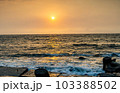 夕日 夕焼け 夕暮れ 103388502