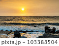 夕日 夕焼け 夕暮れ 103388504
