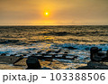 夕日 夕焼け 夕暮れ 103388506