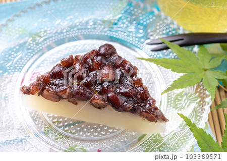 夏越祓で食べる水無月 夏越祓で食べる水無月 103389571
