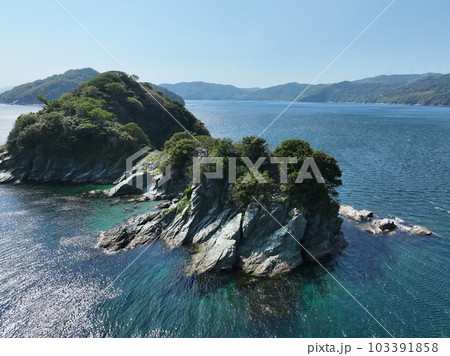 愛媛県伊方町 鳥島の風景 愛媛県伊方町 鳥島の風景 103391858