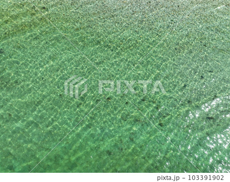 上空から見た水面 上空から見た水面 103391902