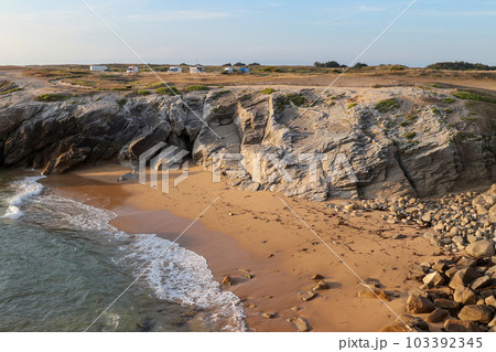 Port Goulom beach on Quiberon peninsula at sunset 103392345