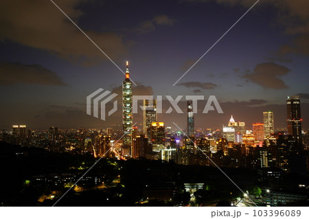 台北101の夜景 103396089