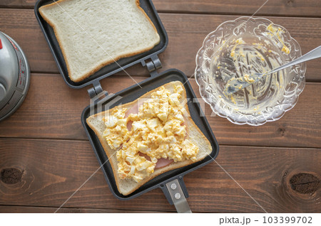 玉子ハムホットサンド仕込み 103399702