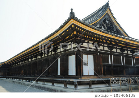 世界遺産　京都　天台宗漣華王院本堂　三十三間堂 103406138