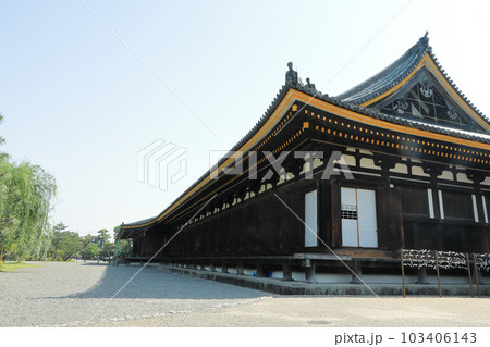 世界遺産　京都　天台宗漣華王院本堂　三十三間堂 103406143