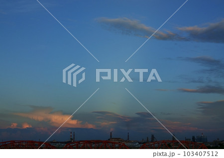 薄明光線が観えた夜明けの西空・夏・空主体・220730am 薄明光線が観えた夜明けの西空・夏・空主体・220730am 103407512