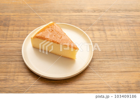 シンプルなチーズケーキ シンプルなチーズケーキ 103409186