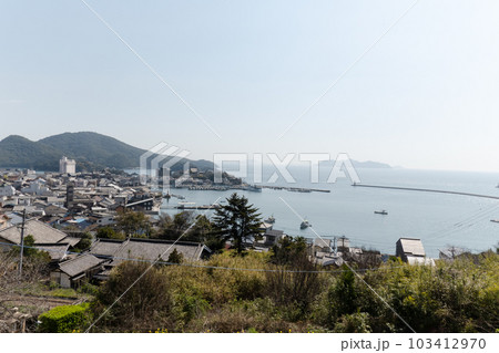 漁師町「鞆の浦(医王寺からの風景)」 in 広島県福山市 漁師町「鞆の浦(医王寺からの風景)」 in 広島県福山市 103412970