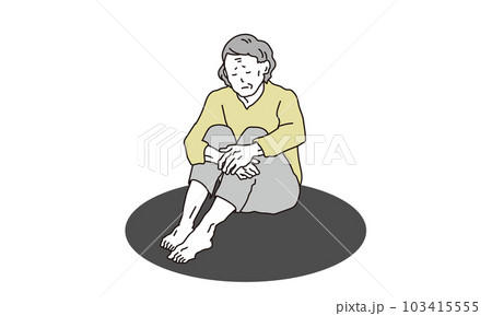 孤独に座る高齢者女性 孤独に座る高齢者女性 103415555