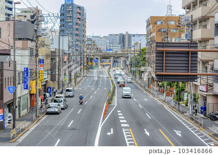 東京都品川区の都市風景　青物横丁駅 103416866