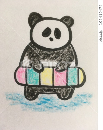 浮き輪で泳ぐパンダ 103419474