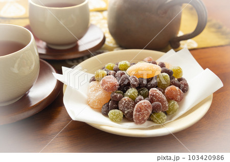 ちゃぶ台の甘納豆　和菓子　甘味　お菓子 103420986