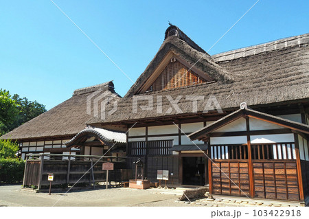 史跡 足利学校の庫裡(右)と方丈(左)【栃木県足利市】 史跡 足利学校の庫裡(右)と方丈(左)【栃木県足利市】 103422918