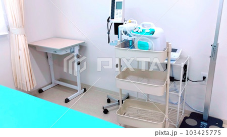 処置室の医療機器 103425775