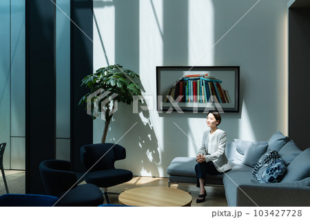 高天高のリビング 103427728