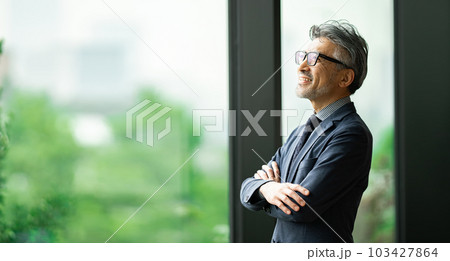 50代経営者ポートレート 103427864