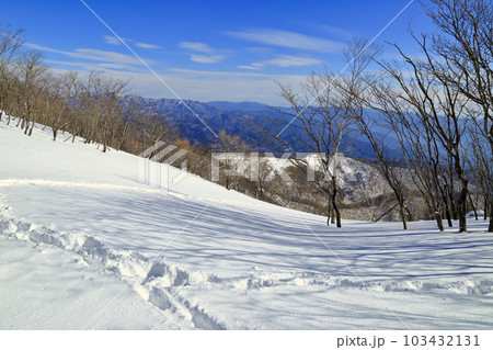 厳冬期の赤城山の風景 ( 駒ヶ岳登山口からの登山道 / 2023年1月 ) 厳冬期の赤城山の風景 ( 駒ヶ岳登山口からの登山道 / 2023年1月 ) 103432131