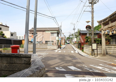新潟　長岡 　丸ポストのある風景（寺泊・白山媛神社下前） 103433142