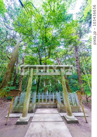鹿島神宮要石 103436656