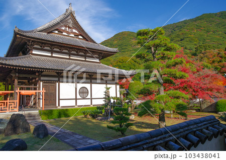福岡県北九州市にある黄檗宗寺院攻広寿山福聚寺仏殿 福岡県北九州市にある黄檗宗寺院攻広寿山福聚寺仏殿 103438041