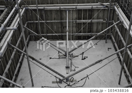 型枠工事 103438816