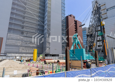 《福岡県》2023年5月の福岡市中央区（福岡市役所付近） 103438920