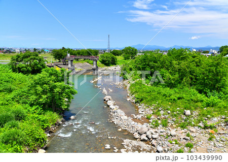 はねうま大橋/矢代川より下流(上越妙高、高田、直江津)方向を望む(新潟県妙高市)【2023.5】 はねうま大橋/矢代川より下流(上越妙高、高田、直江津)方向を望む(新潟県妙高市)【2023.5】 103439990