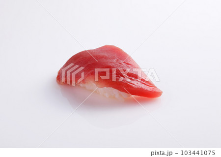マグロのにぎり寿司 マグロのにぎり寿司 103441075
