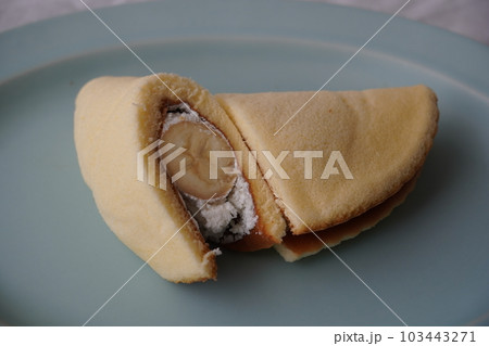 バナナのフルーツサンド バナナのフルーツサンド 103443271