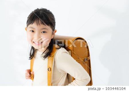 小学生の女の子　  103446104