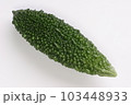 夏に美味しいゴーヤ 103448933