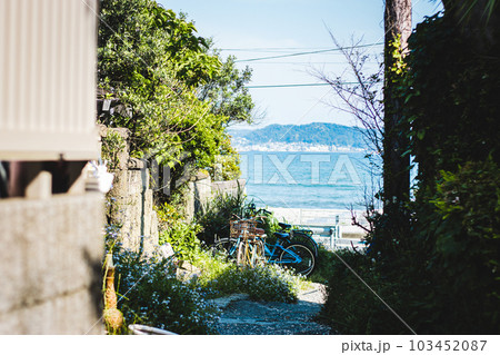 鎌倉の日常から見える海 103452087