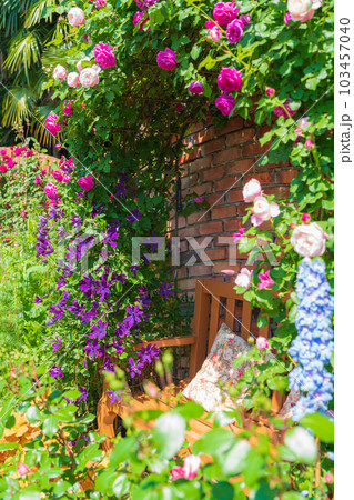 花遊庭、美しい花々が咲き誇る庭〈愛知県豊田市〉 花遊庭、美しい花々が咲き誇る庭〈愛知県豊田市〉 103457040