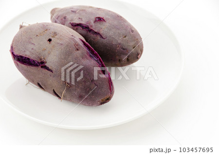 蒸かした紅芋 103457695
