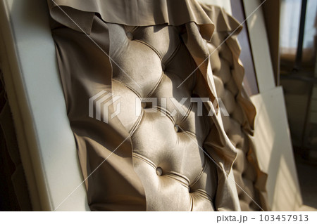 Carriage screed sofa. Production of expensive furniture. Carriage screed sofa. Production of expensive furniture. 103457913