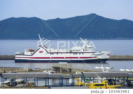 長崎県・福江島 福江港に入港するフェリー「椿」 / Fukue Island, Japan 103463961