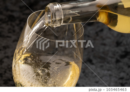 白ワイン 103465463