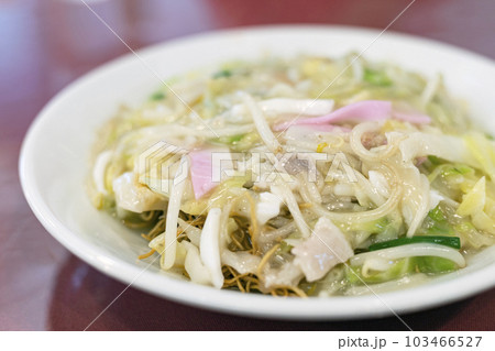 長崎県の郷土料理「長崎皿うどん」 長崎県の郷土料理「長崎皿うどん」 103466527